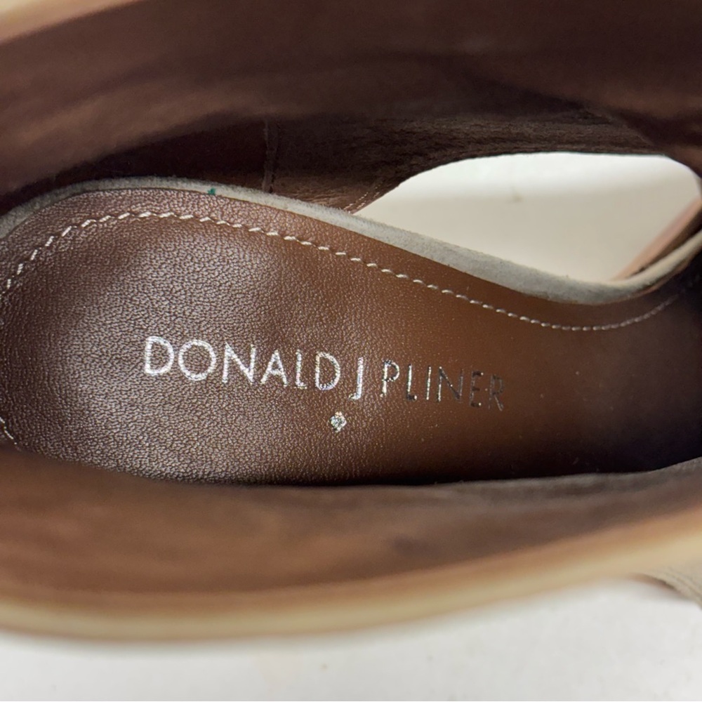 Donald J Pliner Suede Open Toe Heeled Ankle Boot Shoes Back Zip Beige Tan Size 6 - Picture 14 of 16